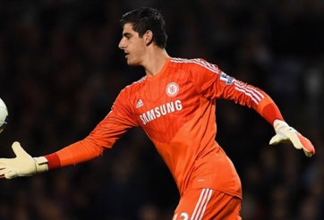 Mourinho nói gì khi loại Petr Cech chọn Thibaut Courtois?